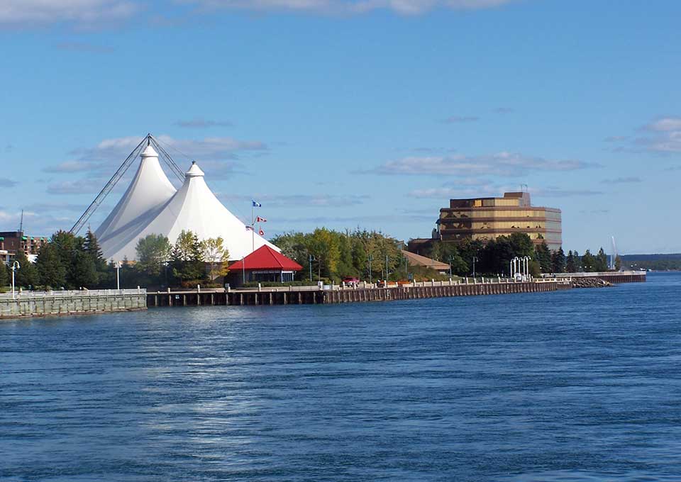 11 khu vực/cộng đồng RNIP định cư Canada